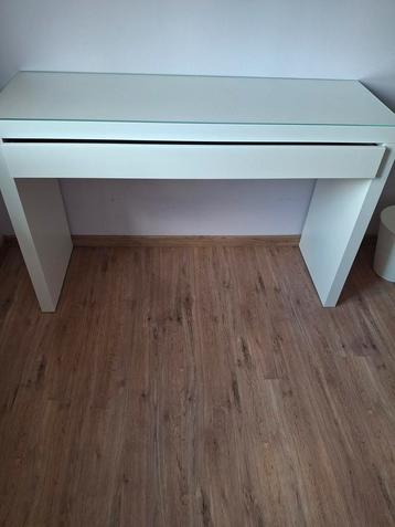 Klein bureau, Huis en Inrichting, Bureaus, Ophalen of Verzenden, Zo goed als nieuw, Bureau