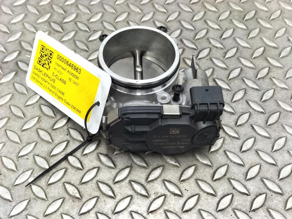 MERCEDES C-CLASS GASKLEPHUIS 2541410200 2021, Autos : Pièces & Accessoires, Autres pièces automobiles, Utilisé, ARN reconnu, Stiba membre