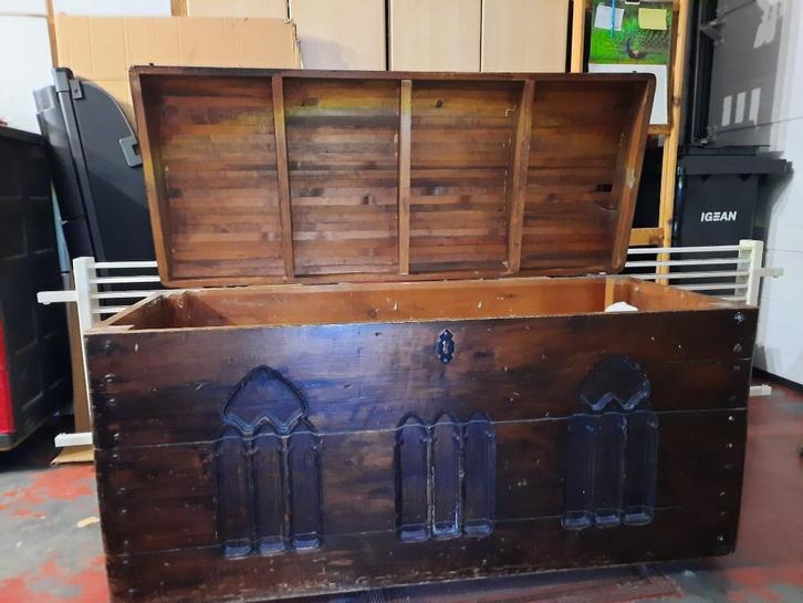 eiken kist, Huis en Inrichting, Woonaccessoires | Kisten, Gebruikt, 50 tot 75 cm, 50 tot 75 cm, 100 tot 150 cm, Eikenhout, Ophalen