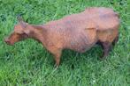 VACHE EN FONTE PATINEE ROUILLE (longueur 40 CM ), Jardin & Terrasse, Statues de jardin, Enlèvement ou Envoi, Comme neuf, Autres matériaux