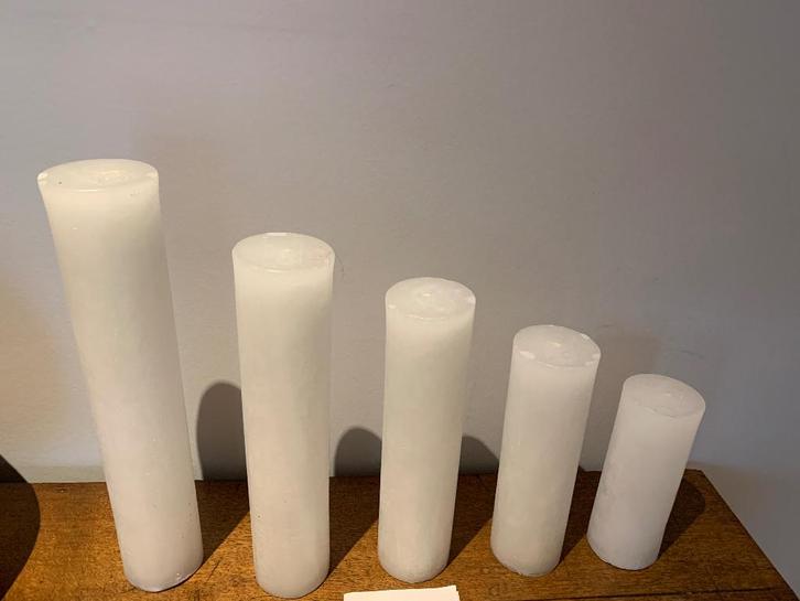 Kwalitatieve Bika handwerk kaarsen, Huis en Inrichting, Woonaccessoires | Kandelaars en Kaarsen, Nieuw, Kaars, 25 tot 50 cm, Overige materialen