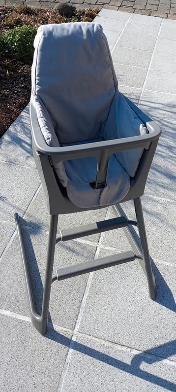 Kinderstoel voor verschillende leeftijden beschikbaar voor biedingen