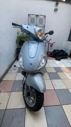 Piaggio Fly 2t 50cc, Fietsen en Brommers, Scooters | SYM, Ophalen, Zo goed als nieuw