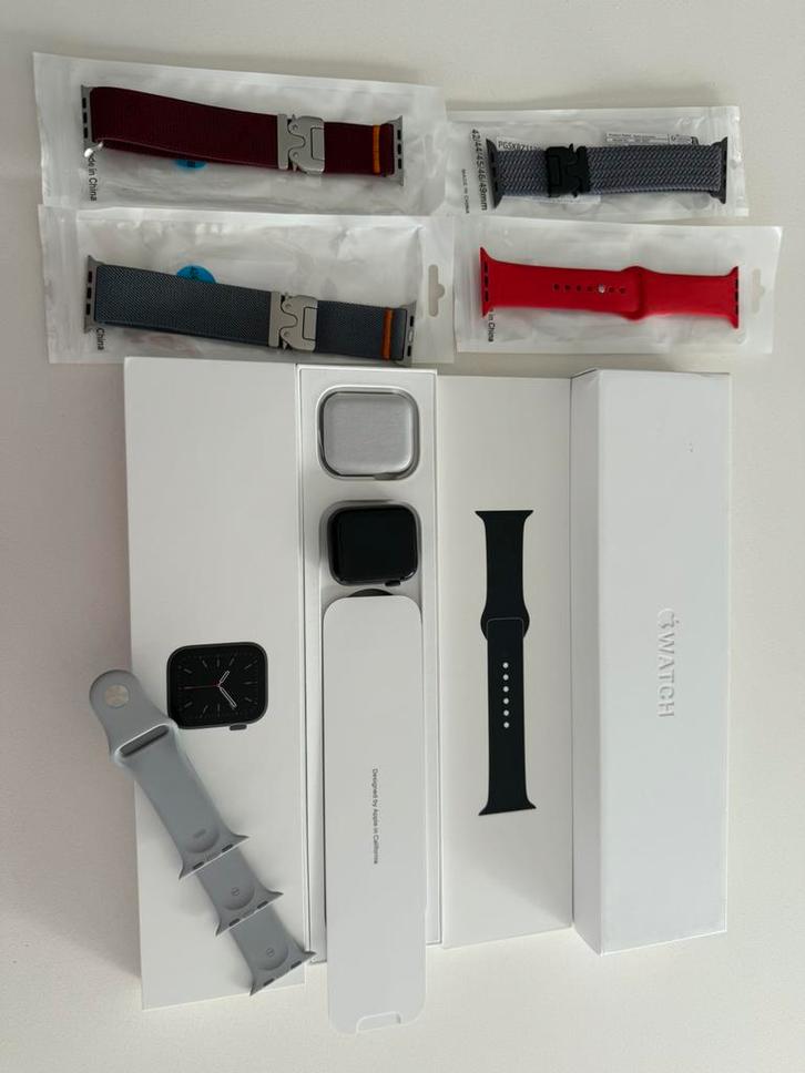 Apple Watch 6, Handtassen en Accessoires, Smartwatches, Zo goed als nieuw, iOS, Zwart, Stappen, Waterdicht, Ophalen of Verzenden