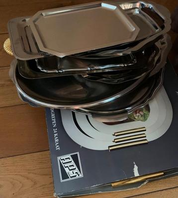 Plateaus  beschikbaar voor biedingen