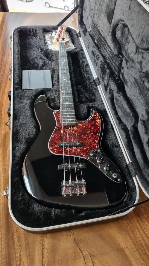 Midi Jazz Bass, Muziek en Instrumenten, Snaarinstrumenten | Gitaren | Bas, Zo goed als nieuw, Elektrisch, Ophalen
