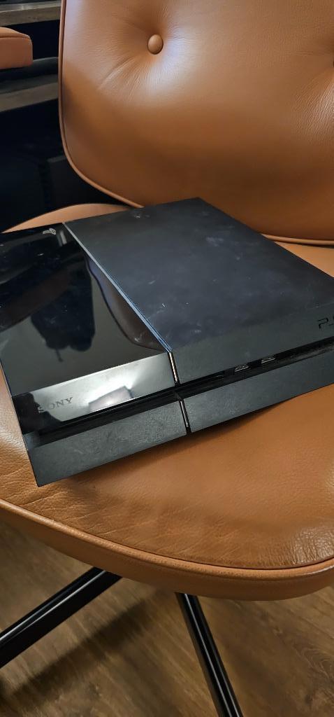 PS4 500 Gb + 2 Games (geen controllers), Games en Spelcomputers, Spelcomputers | Sony PlayStation 4, Gebruikt, Original, 500 GB