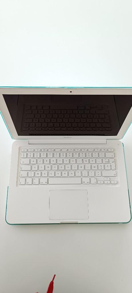 apple macbook 13 inch + cover, Computers en Software, Vintage Computers, Ophalen