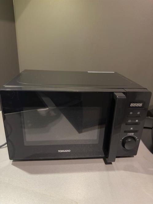 Tomado TMS2002B - Solo magnetron - 20 liter - Met display, Elektronische apparatuur, Microgolfovens, Nieuw, Vrijstaand, Microgolfoven