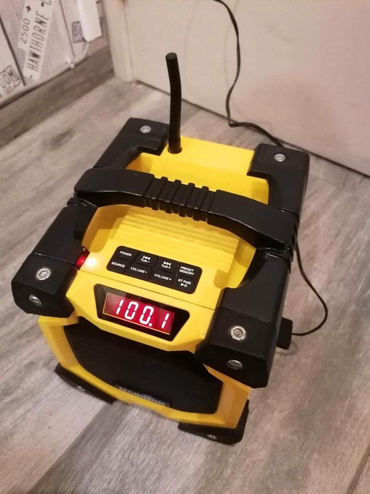 Bluetooth Bouwradio - Klusradio met oplader, Audio, Tv en Foto, Radio's, Zo goed als nieuw, Radio, Ophalen of Verzenden