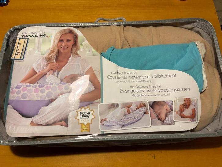 Theraline voedingskussen + 2 hoezen, Kinderen en Baby's, Babyvoeding en Toebehoren, Gebruikt, Voedingskussen, Ophalen of Verzenden