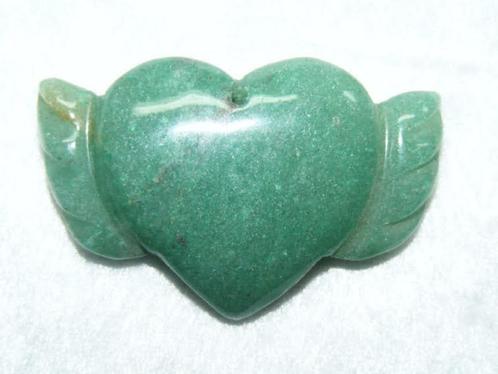 92 ct Green Jade Winged Heart pendant (drilled), Bijoux, Sacs & Beauté, Pendentifs, Neuf, Vert, Envoi