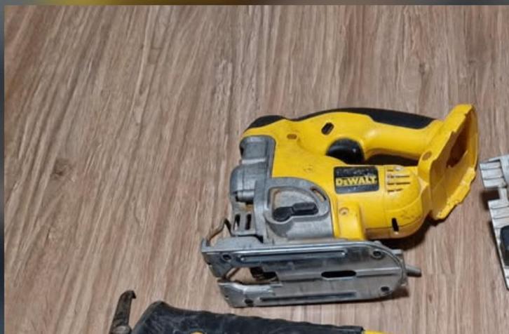 Dewalt 18v wipzaag decoupeerzaag (Body), Doe-het-zelf en Bouw, Gereedschap | Zaagmachines, Decoupeerzaag, Ophalen
