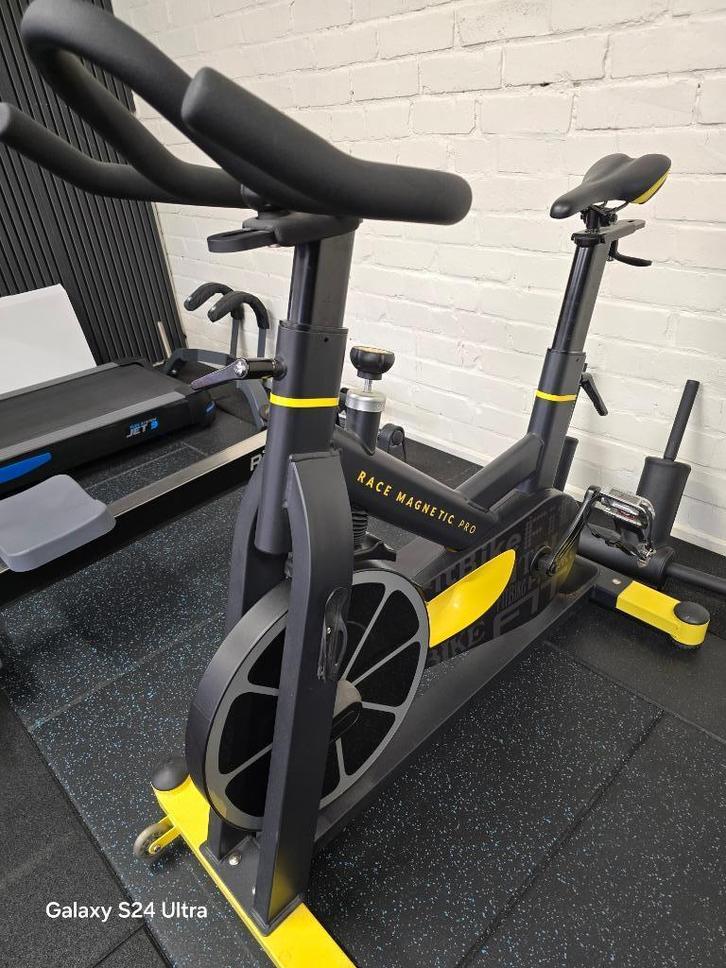 fiets spinning race pro magnetic, Sport en Fitness, Wielrennen, Zo goed als nieuw, Overige typen, Ophalen