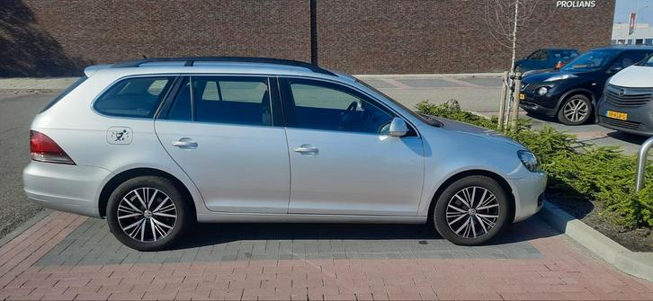 vw golf station 1.6tdi Bj11-2011 apk 11-2026 incl probleem, Autos, Volkswagen, Particulier, Golf, Airbags, Bluetooth, Feux de virage