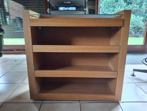 2 houten rekjes op wielen met glasplaat, Huis en Inrichting, Woonaccessoires | Cd- en Dvd-rekken, Gebruikt, Cd's of Dvd's, 150 discs of meer
