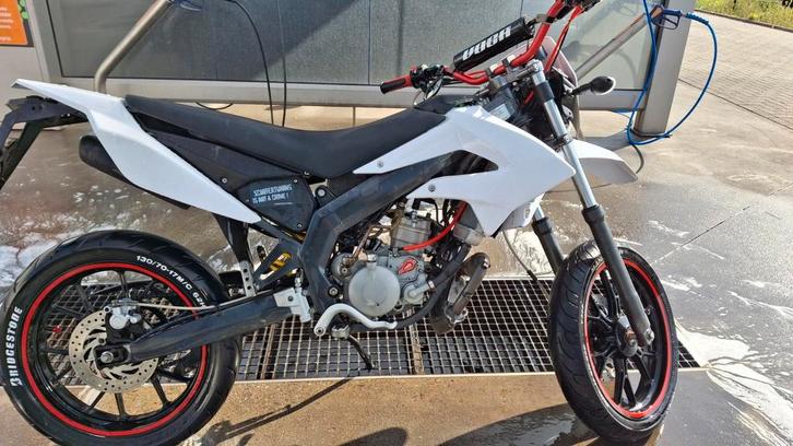 derbi senda x-treme 50 (uit 2017), Fietsen en Brommers, Brommers | Derbi, Zo goed als nieuw, Ophalen