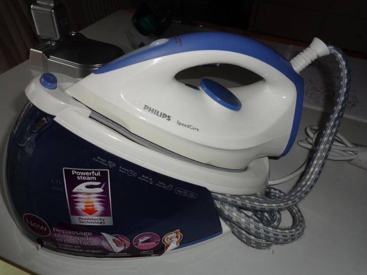 stoomstrijkijzer, Elektronische apparatuur, Strijkijzers en Strijkplanken, Zo goed als nieuw, Strijkijzer met snoer, Ophalen