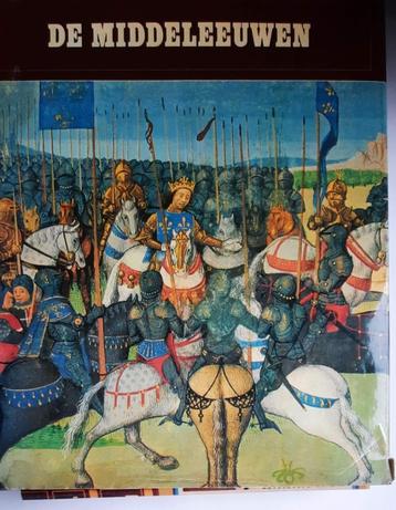 7000 jaar wereld-geschiedenis De Middeleeuwen beschikbaar voor biedingen