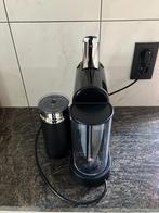 Delonghi Nespresso koffiezet apparaat met melkopschuimer, Electroménager, Cafetières, Comme neuf, 4 à 10 tasses, Dosettes et capsules de café