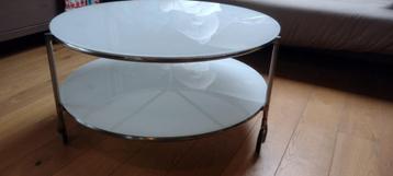 Salontafel - glas - wieltjes - goede staat beschikbaar voor biedingen