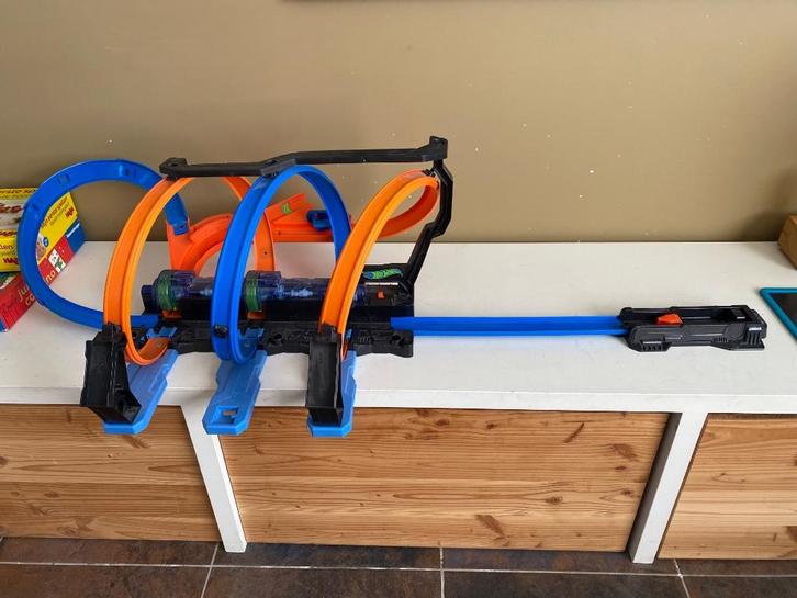 Hot wheels autobaan, Kinderen en Baby's, Speelgoed | Racebanen, Gebruikt, Racebaan, Handmatig, Hot Wheels, Met looping, Ophalen