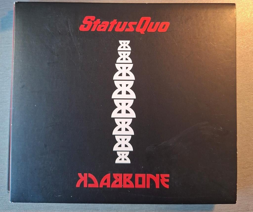 Cd. Status Quo.  Backbone (Deluxe edition,  Digipack)., Ophalen of Verzenden