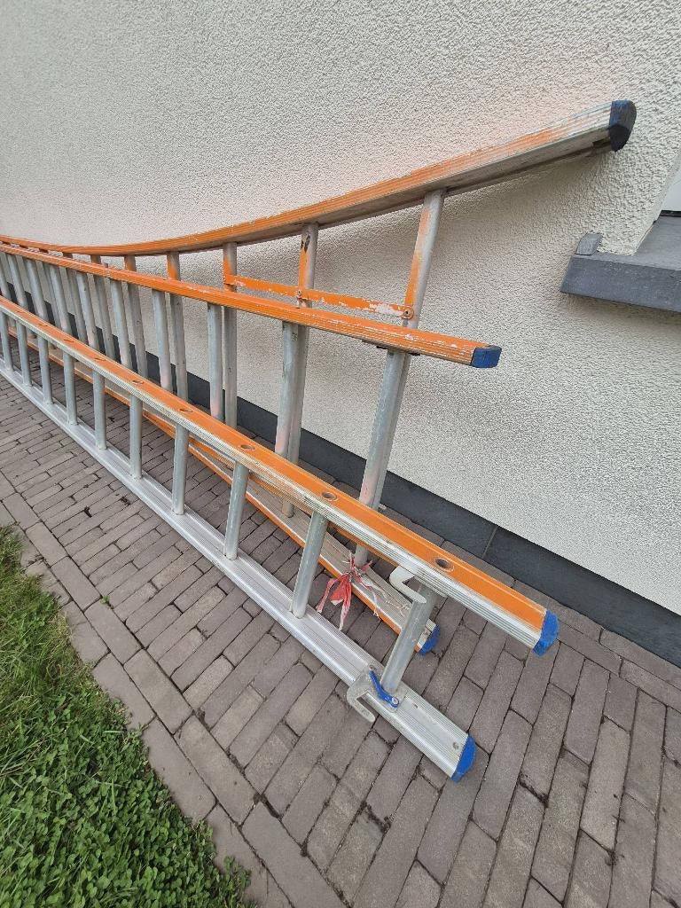 Aluminium ladder Solide 3x18 sporten, Doe-het-zelf en Bouw, Ladders en Trappen, Ophalen, Gebruikt, Ladder, Opvouwbaar of Inschuifbaar