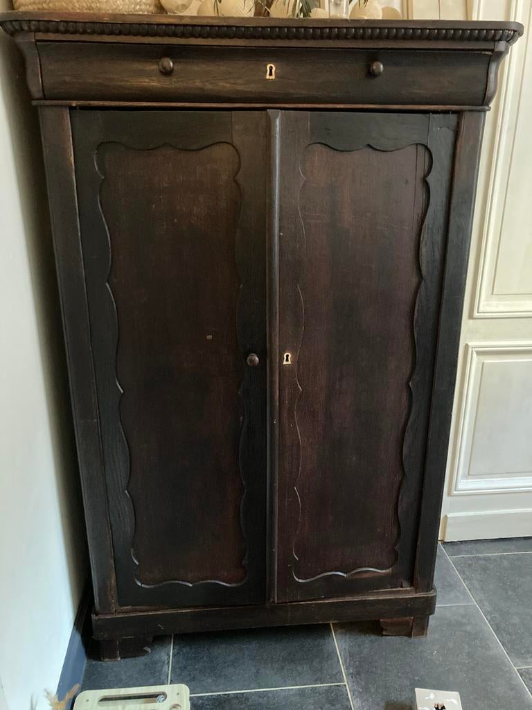 Antieke meidenkast, Ophalen