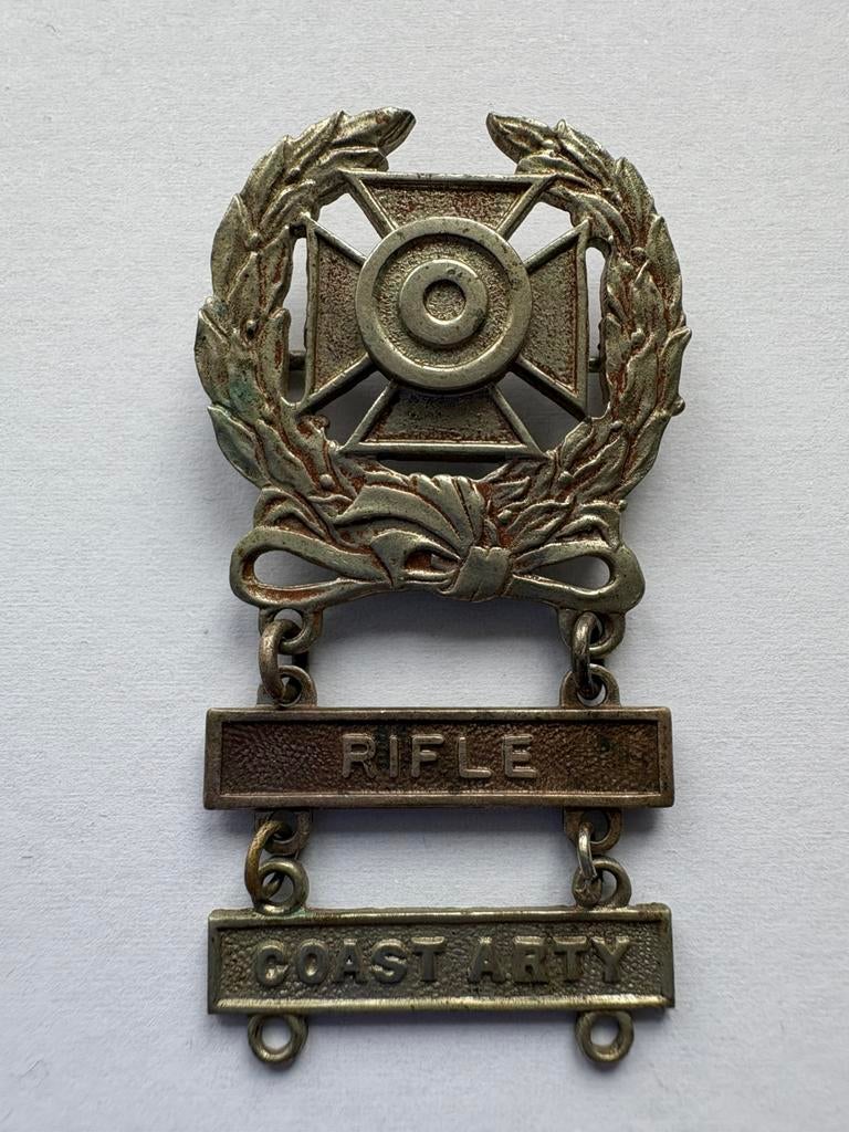 WWII Award RIFLE COASTAL ARTILERY Qualification Badge, Enlèvement ou Envoi