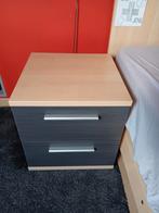 Lit, table de chevet et bureau, Enlèvement, Utilisé, Une personne