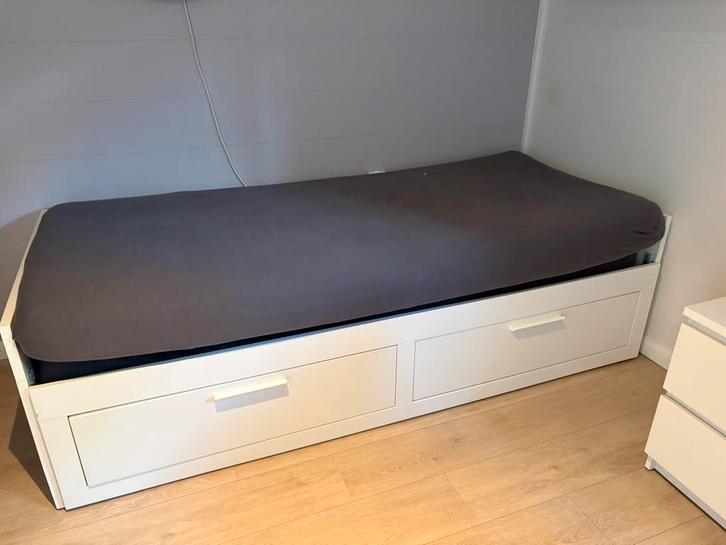 Banquette lit double Brimnes ikea 80/160x200, Maison & Meubles, Chambre à coucher | Lits, Comme neuf, Deux personnes, 160 cm, 200 cm