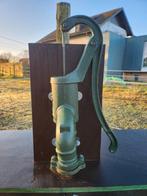 Manuele waterpomp, Ophalen