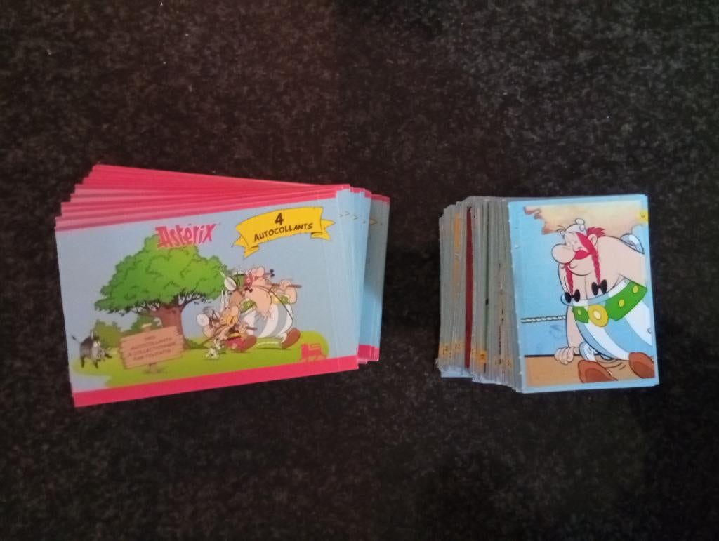 Asterix : autocollants / pochettes carnet d'amitié., Collections, Actions de supermarché, Autres supermarchés, Enlèvement ou Envoi