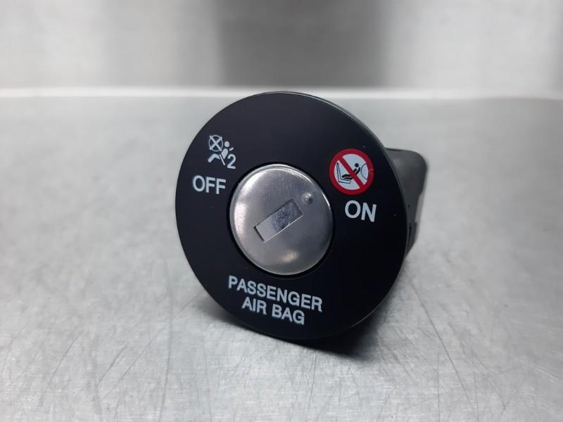 VEROUILLAGE AIRBAG Kia Rio III (UB) (01-2011/12-2017), Autos : Pièces & Accessoires, Utilisé, Kia