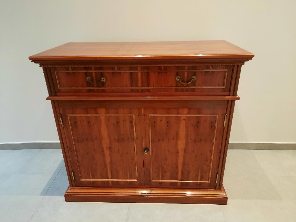 armoire classique, Enlèvement, Utilisé