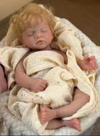 Bébé reborn "Luny" avec box cadeaux a vendre, Collections, Enlèvement, Comme neuf, Poupée, Réaliste ou Reborn