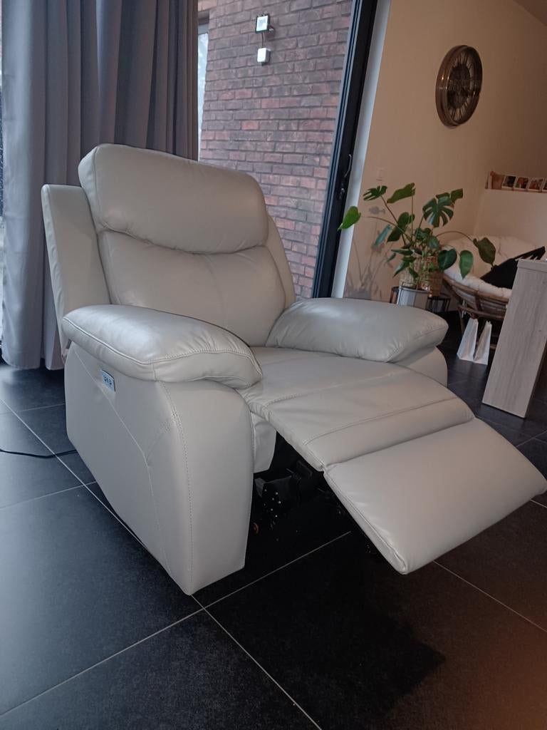 Relax zetel 1 zit + 3 zit met leer en usb oplading, Maison & Meubles, Canapés | Coins salons complets, Cuir, Enlèvement