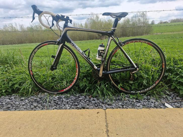 VÉLO DE ROUTE TREK MADONE 5.2 FULL CARBON TAILLE 56CM, Vélos & Vélomoteurs, Vélos | Vélos de course, Enlèvement