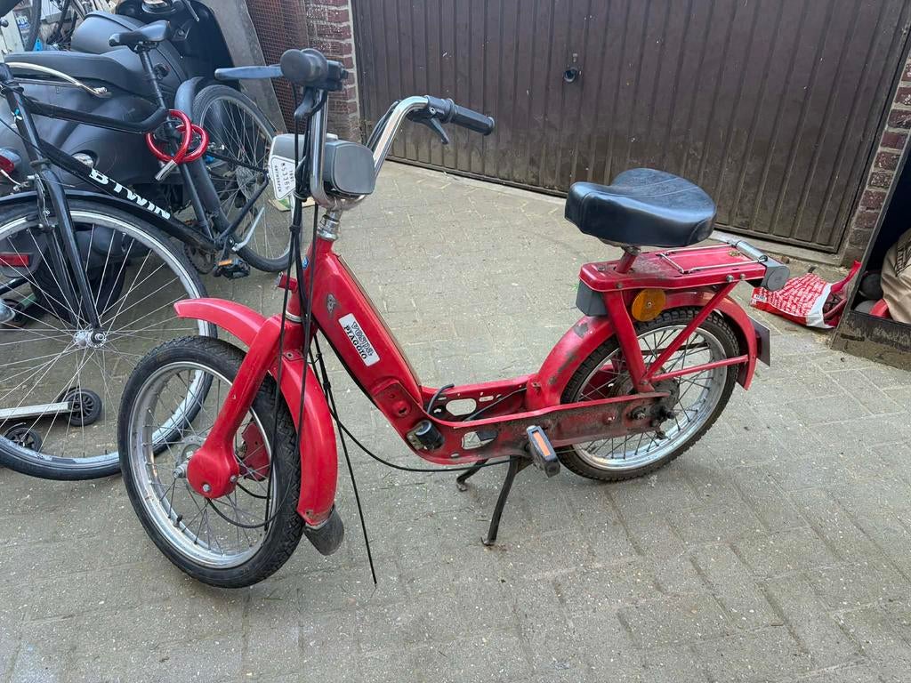 Brommer vespa piaggio zonder motor en geen papieren, Vélos & Vélomoteurs, Cyclomoteurs | Vespa, Enlèvement, Comme neuf, Autres modèles