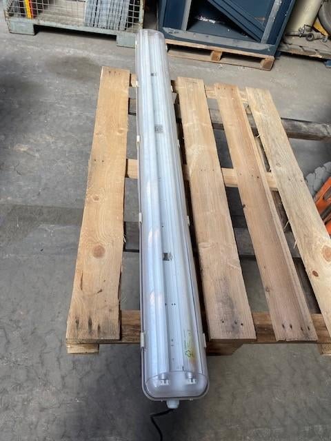 LAMPES FLUORESCENTES, LOTS DIVERS AVEC ABAT-JOUR, Maison & Meubles, Lampes | Lampes en vrac, Utilisé, Autres types, 30 à 60 watts