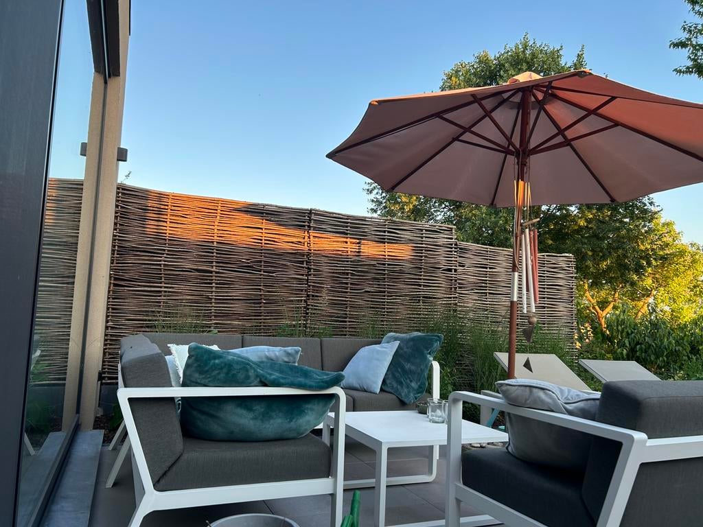 Beige parasol met voet, Ophalen, Gebruikt, Stokparasol