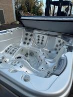 Jacuzzi gratis geleverd geplaatst  1j garantie, Ophalen of Verzenden