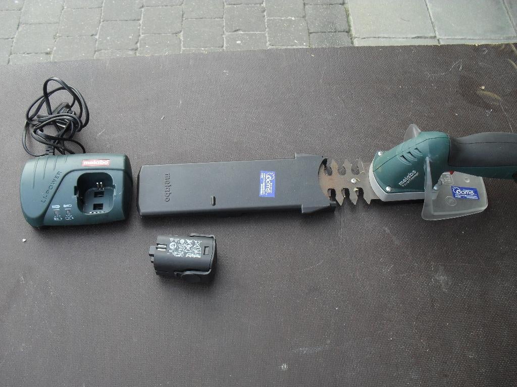 buxus snoeischaar op batterij, Ophalen, Gebruikt