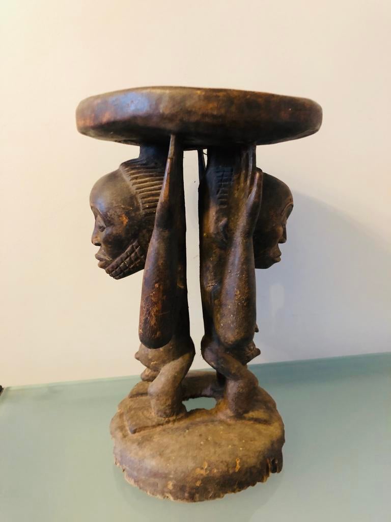 Tabouret Janus Luba.........., Enlèvement