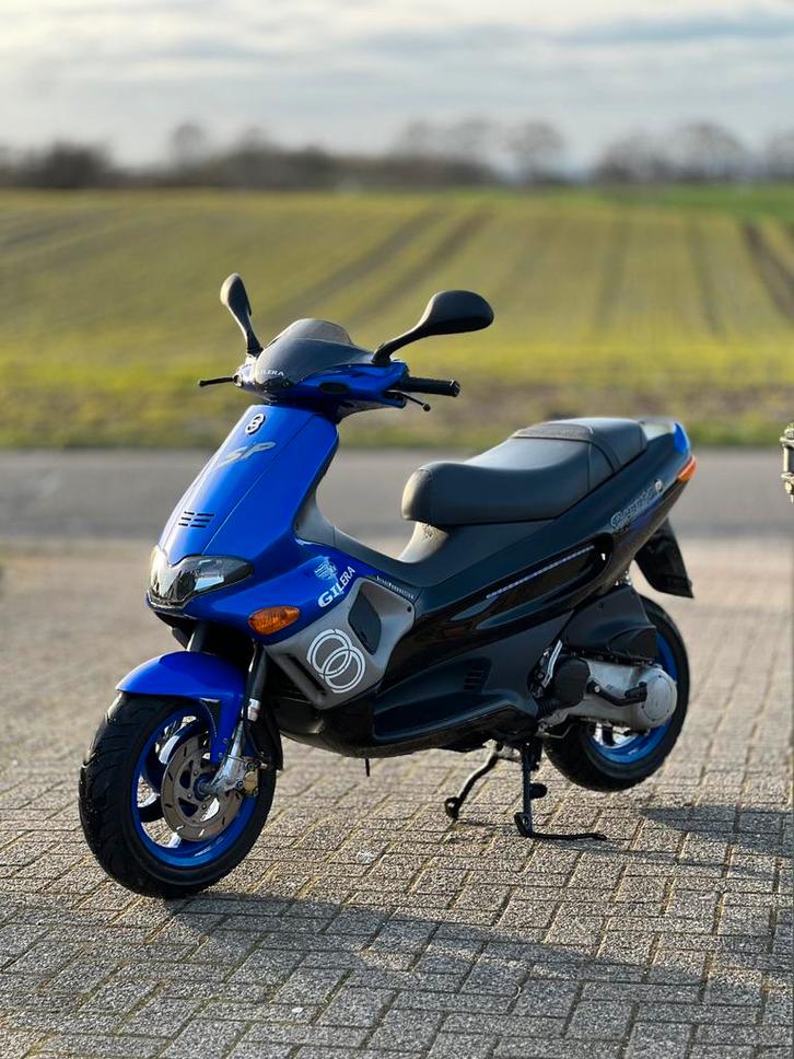 Gilera runner sp 50 fabrieks nieuw, Vélos & Vélomoteurs, Scooters | Piaggio, Neuf, Autres modèles, Classe B (45 km/h), Électrique