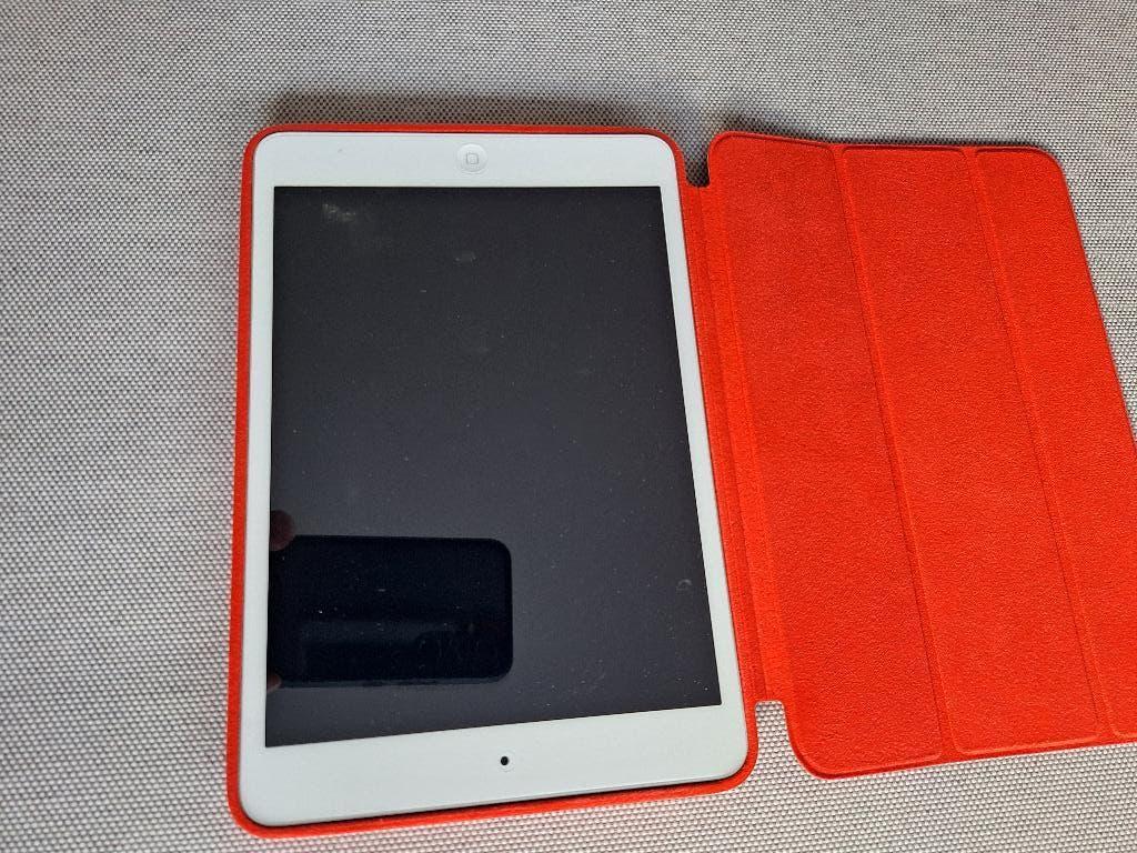 Ipad mini inclusief hoes, model A1432, Computers en Software, Ophalen of Verzenden, Gebruikt, Zilver, Apple iPad Mini