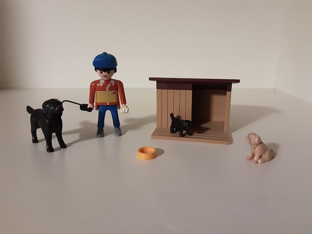 PLaymobil man en hondenhok - compleet, Kinderen en Baby's, Speelgoed | Playmobil, Ophalen of Verzenden, Zo goed als nieuw, Complete set