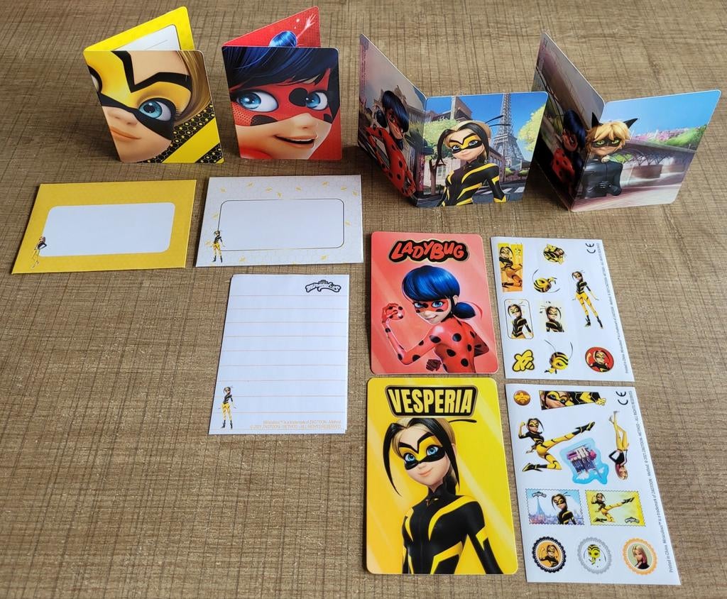 Miraculous: kaarten en stickertjes, Ophalen of Verzenden, Zo goed als nieuw, Tv, Foto of Kaart