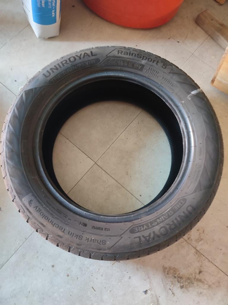 Uniroyal Rainsport 205/55 R16, Auto-onderdelen, Banden en Velgen, Ophalen